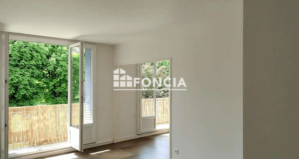 Appartement à MEYLAN
