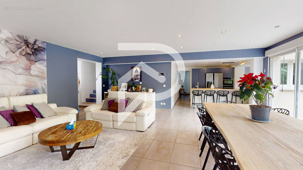 Maison à VERNEUIL-SUR-SEINE