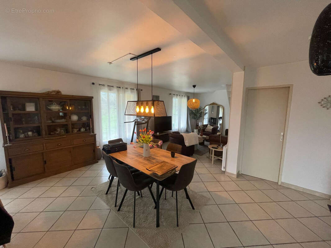 Maison à SAUVETERRE