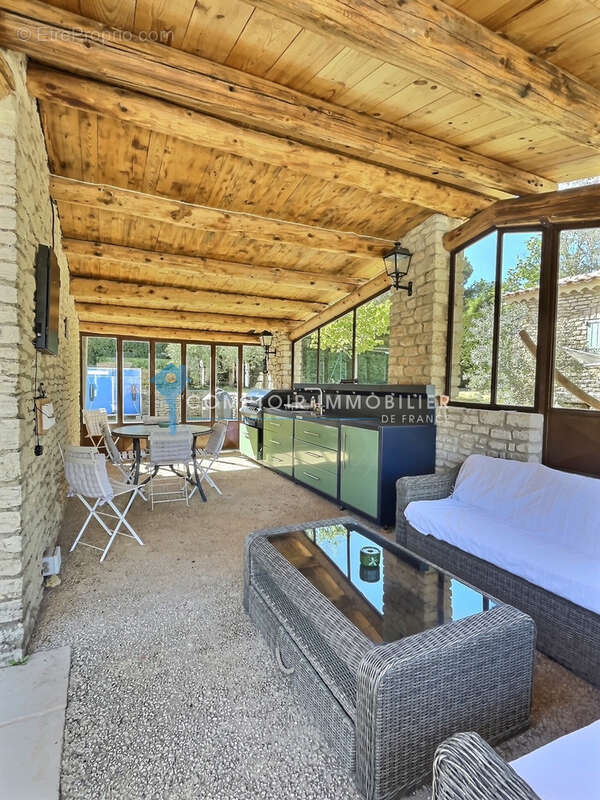 Maison à SAINT-SATURNIN-LES-APT