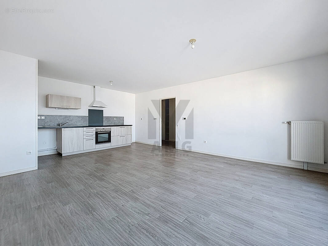 Appartement à BEZANNES