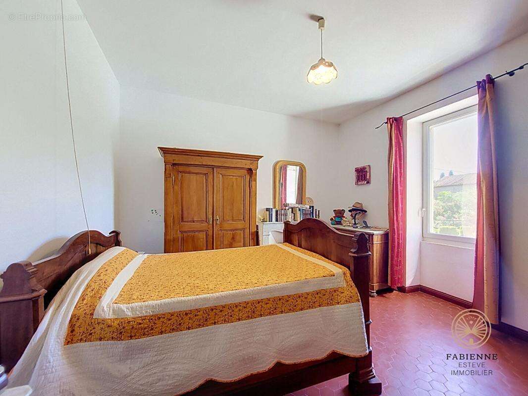 MAS DE CARACTERE en campagne 150m2 habitable Terrain 560m2 - photo 9