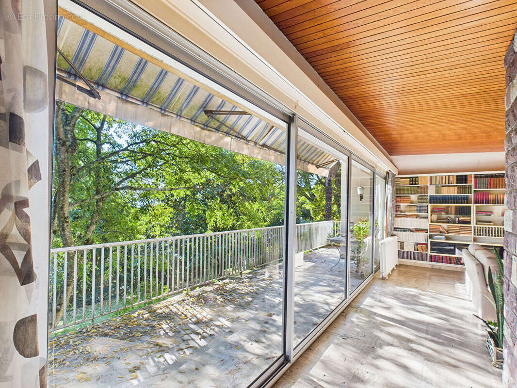 Maison d'architecte 300m²  sur  parcelle 27000m² montelimar 26200 - photo 8
