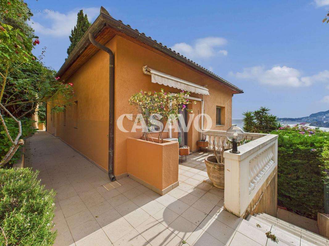Appartement à ROQUEBRUNE-CAP-MARTIN
