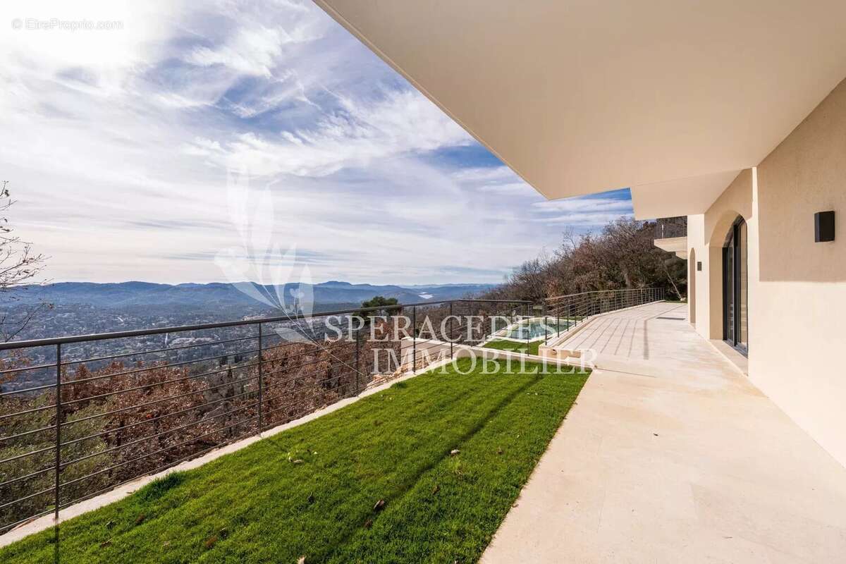 Maison à SPERACEDES