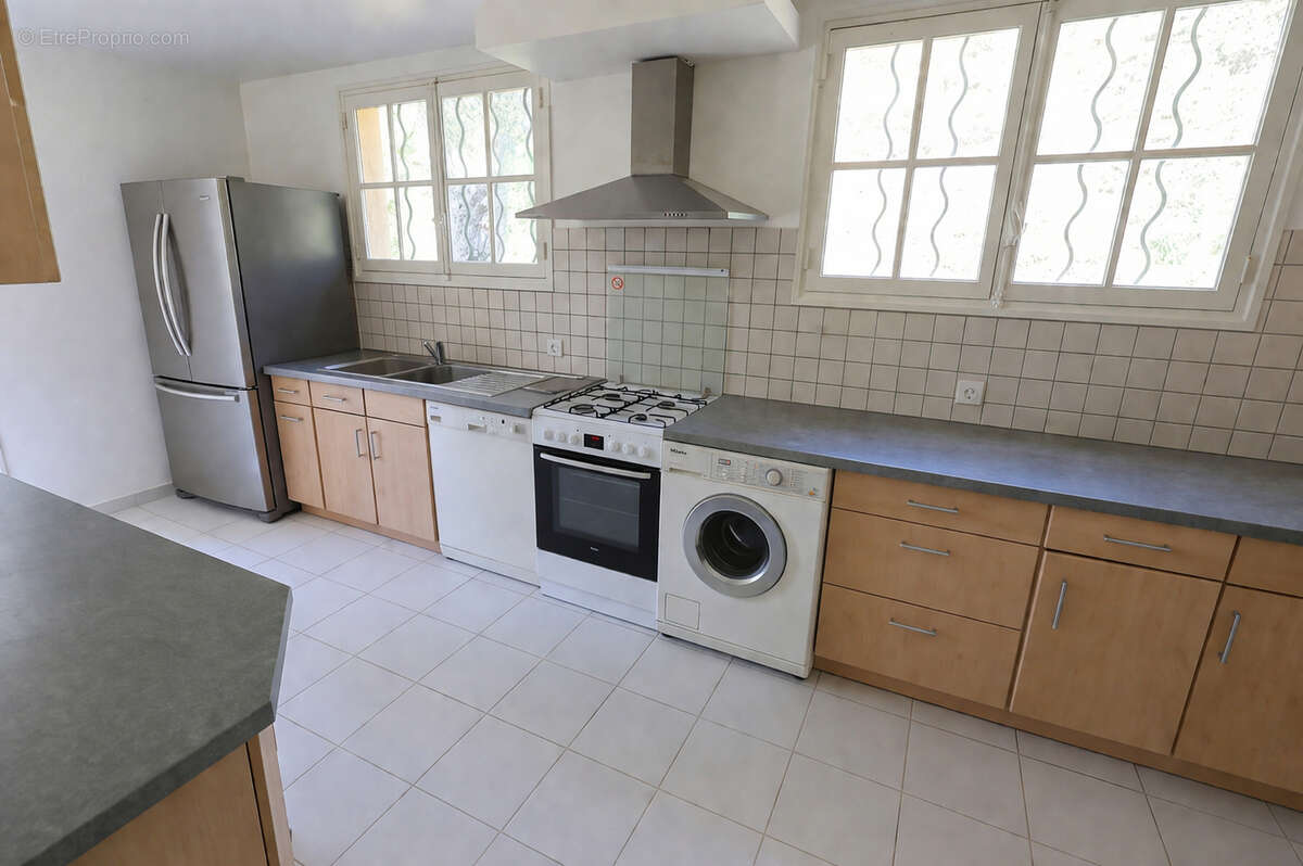 Mas Grasse saint Jacques 170 m² avec jolie jardin et piscine - photo 14
