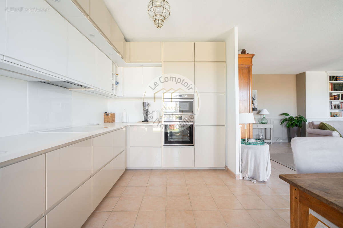 Appartement à MARSEILLE-9E
