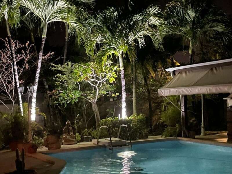 Maison à BAIE-MAHAULT