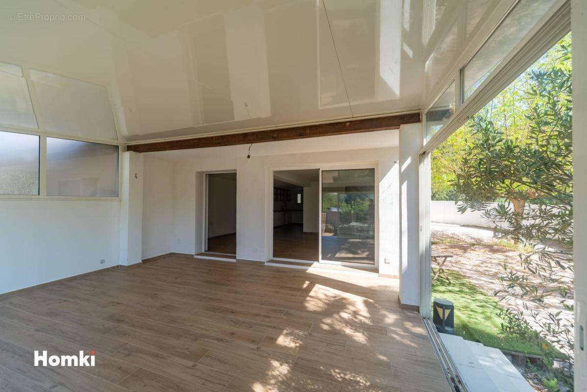 Maison à HYERES