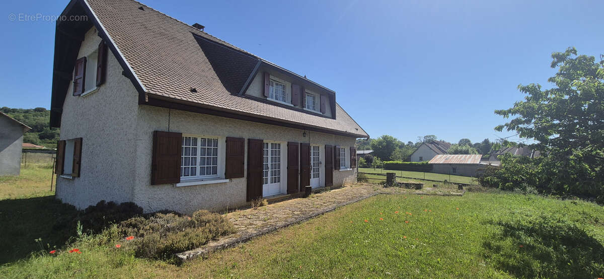 Maison à CREYS-MEPIEU