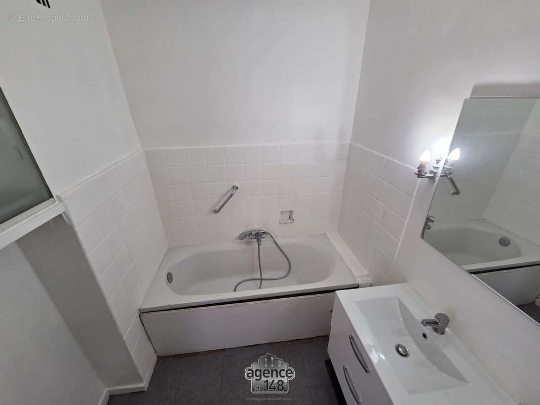Appartement à MARSEILLE-3E