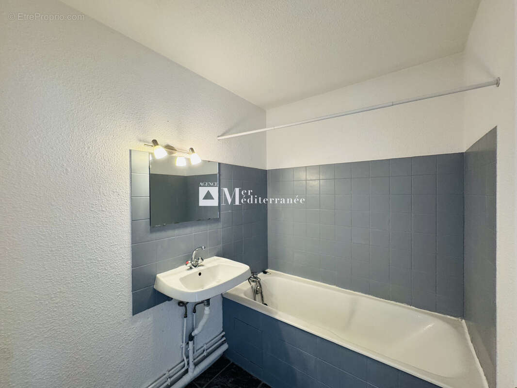 Appartement à LA CROIX-VALMER