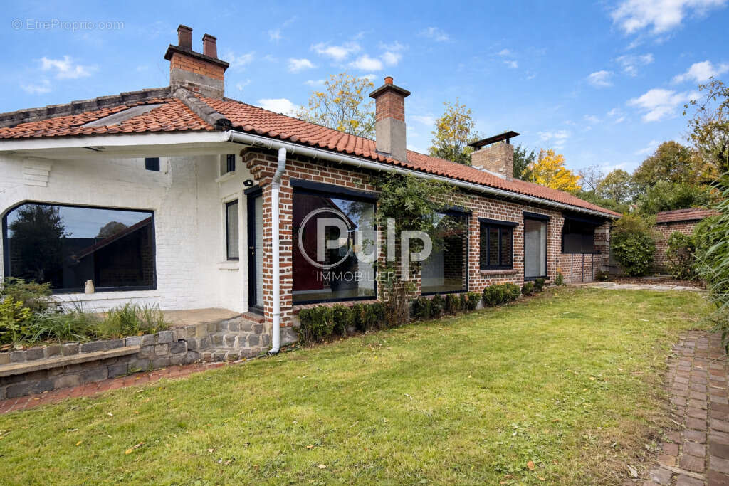 Maison à NEUVILLE-EN-FERRAIN