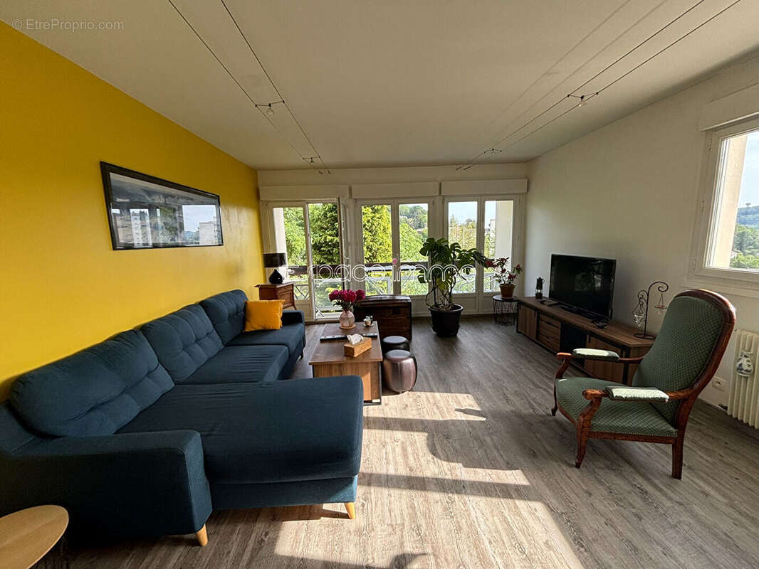 Appartement à DEVILLE-LES-ROUEN
