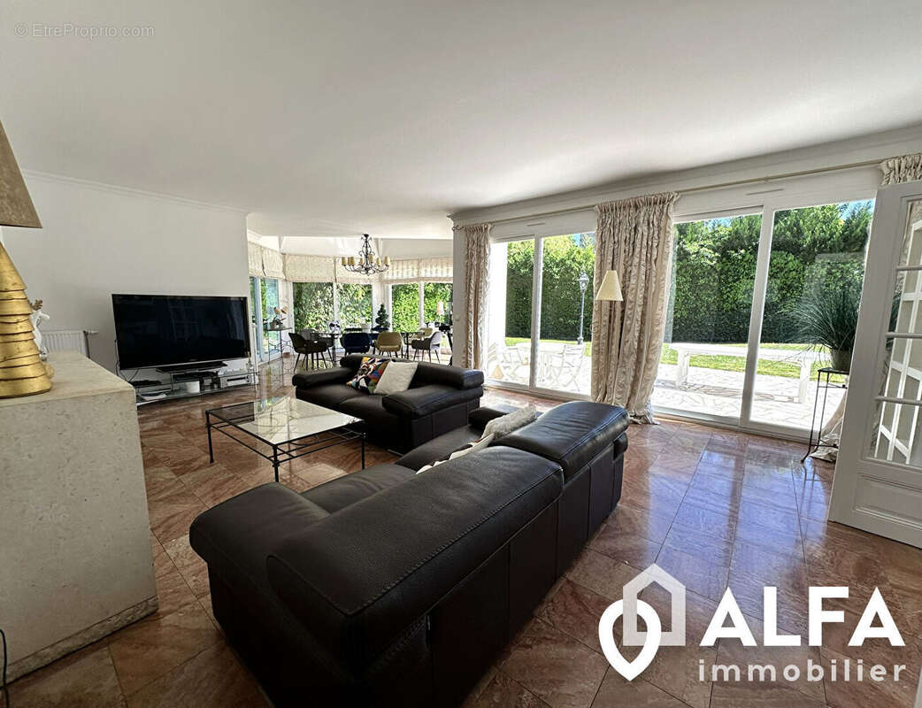 Maison à SAINT-GRATIEN