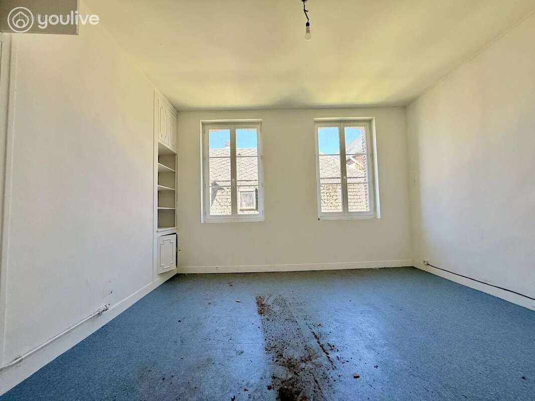 Commerce à DOUDEVILLE