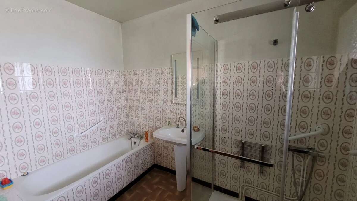 Maison à LE CHAMBON-SUR-LIGNON