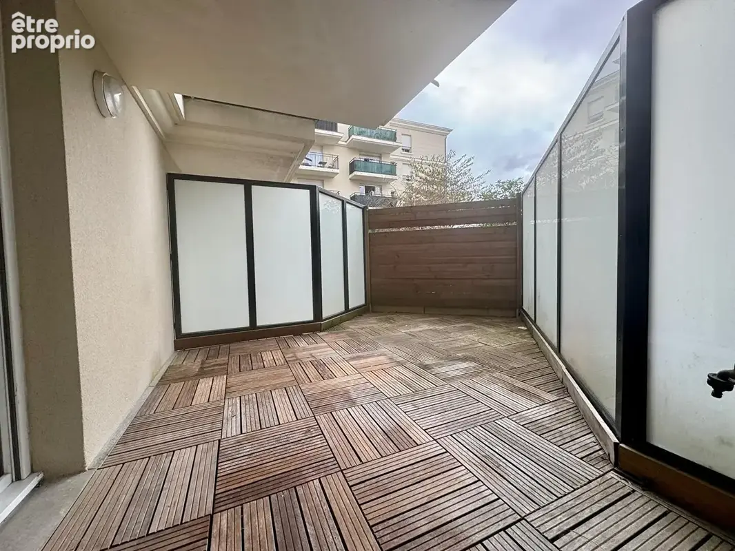 Appartement Bussy Saint Georges F2 - photo 2