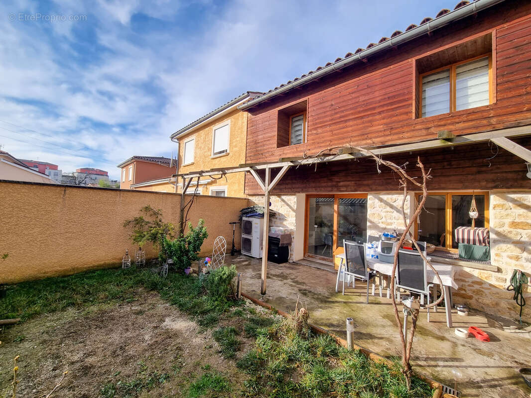 Maison à VILLEFRANCHE-SUR-SAONE