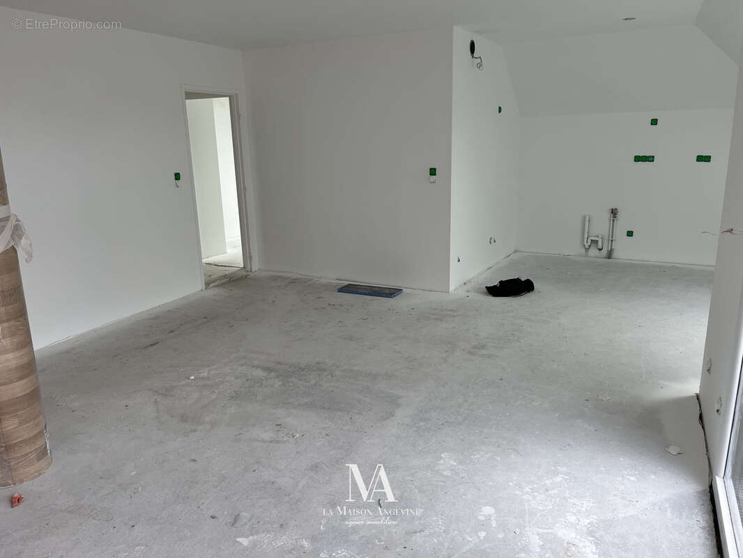 Appartement à JUIGNE-SUR-LOIRE