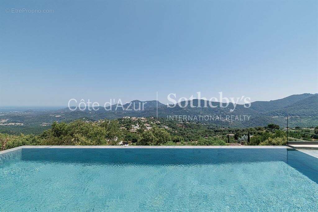 Proche Mandelieu villa contemporaine vue mer 290 m2 piscine calme absolu - photo 11