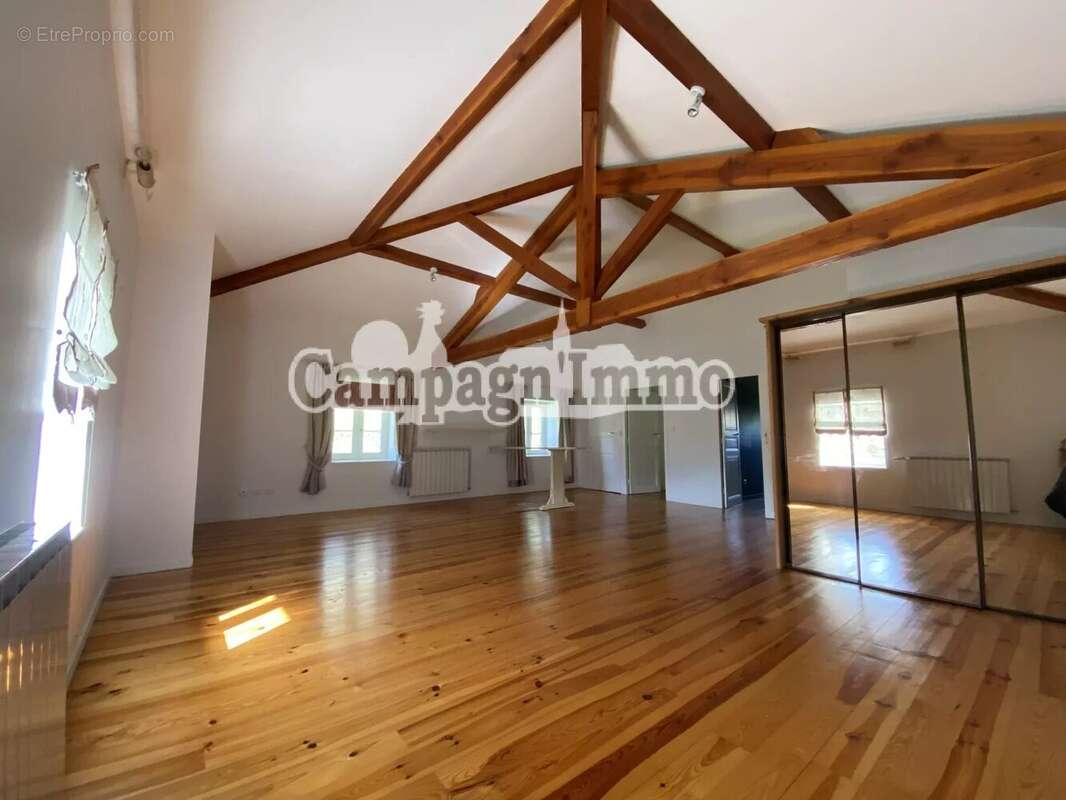 Maison à SAINT-VINCENT-DE-REINS