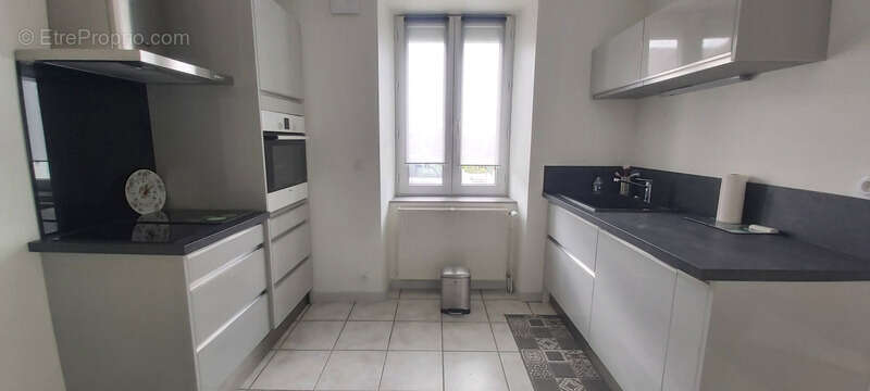 Maison à SAINT-JUNIEN