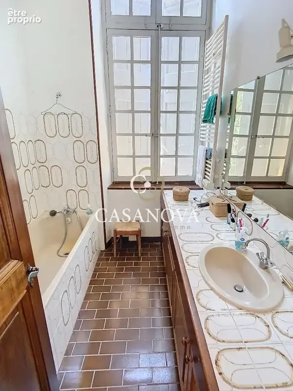 Entre MONTPELLIER & BEZIERS: Le charme de l'ancien et l'histoire d'une Maison de Maître datant de 1779. Habitation de 450 m² sur - photo 18