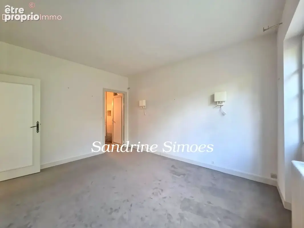 Maison 207 m² à Montmorillon  - photo 5