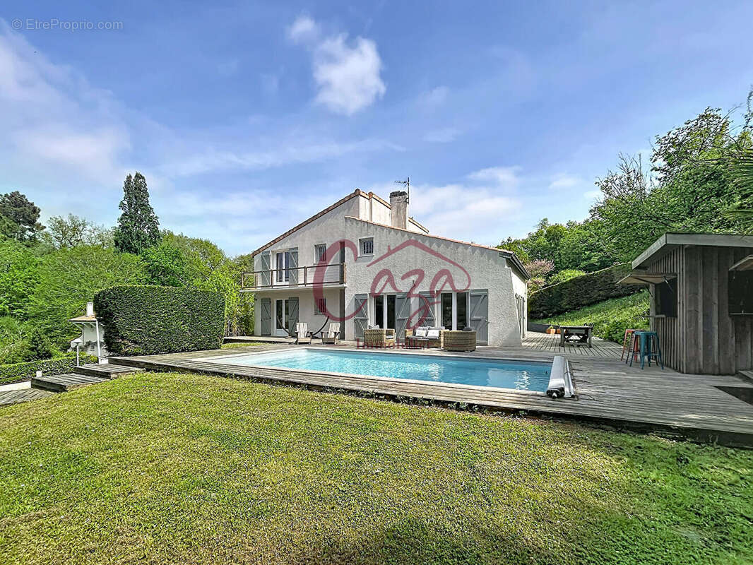 Maison à CARIGNAN-DE-BORDEAUX