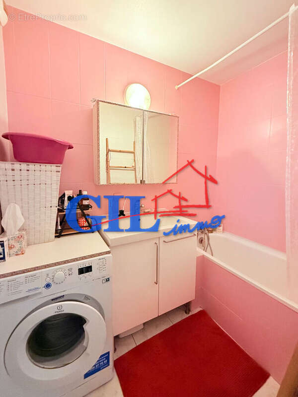 Appartement à SAVIGNY-LE-TEMPLE