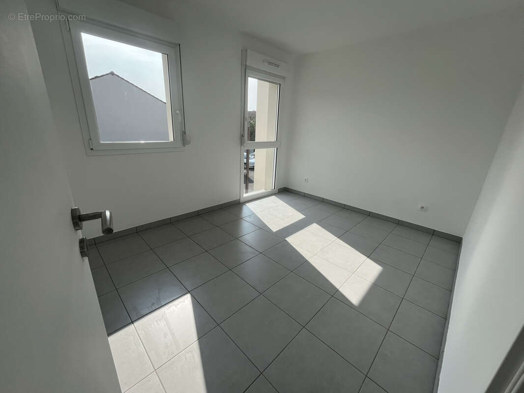 Maison à AY-SUR-MOSELLE