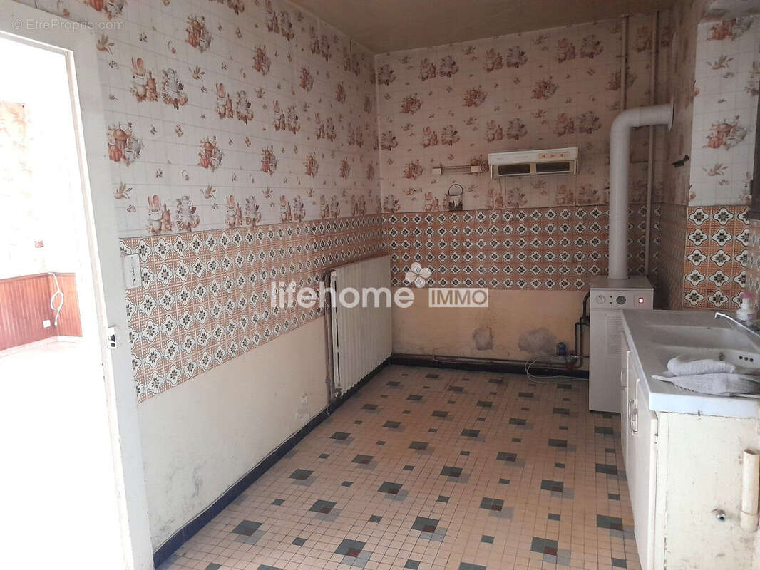 Maison à SAINT-MICHEL-EN-BRENNE