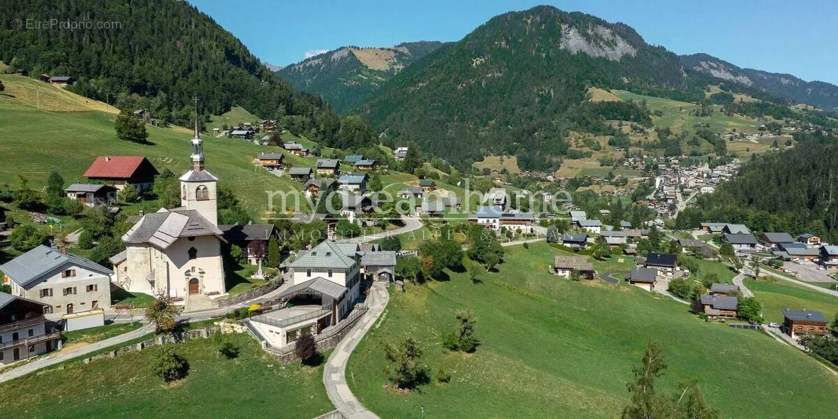 Terrain à SAINT-NICOLAS-LA-CHAPELLE