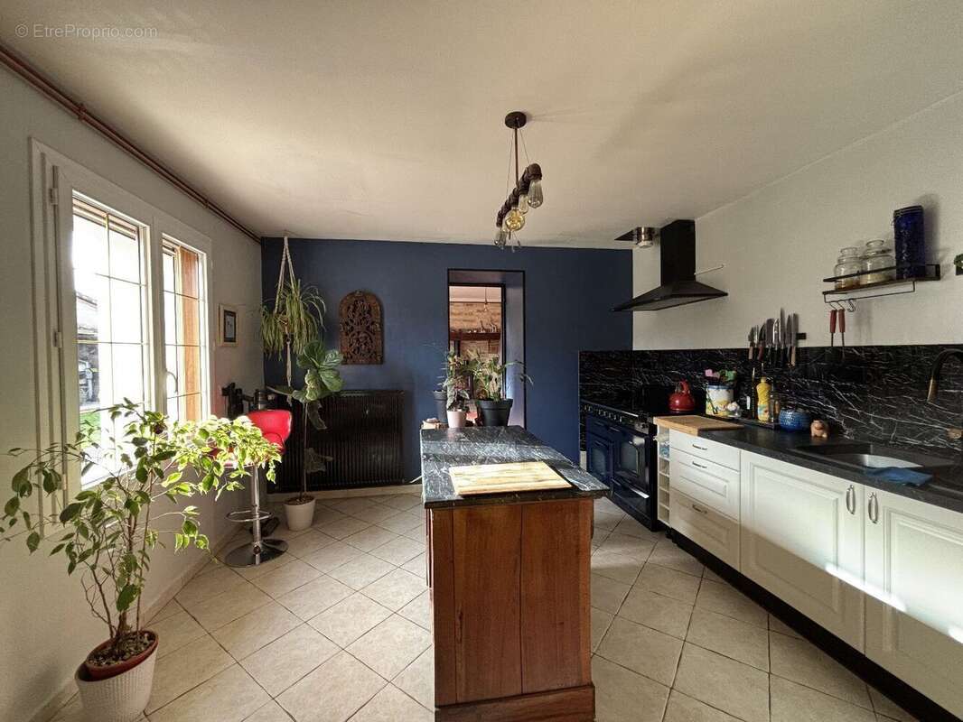 Maison de Campagne, Dépendances, Terrain et Potentiel de Gîte / Maison d'Hôtes - photo 6