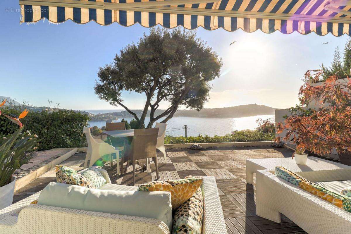 Appartement à VILLEFRANCHE-SUR-MER