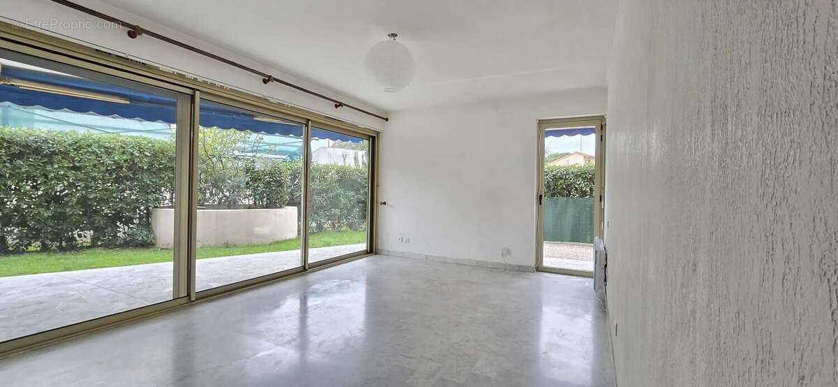 Appartement à CAGNES-SUR-MER