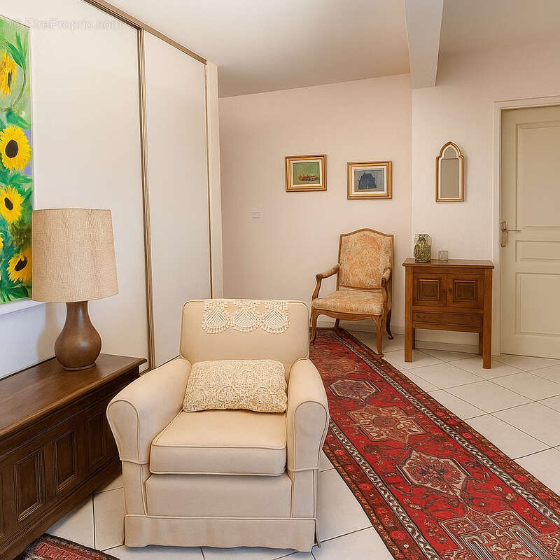 À vendre   Appartement T4 de 143 m2 avec garage   Résidence calme proche centre-ville - photo 9
