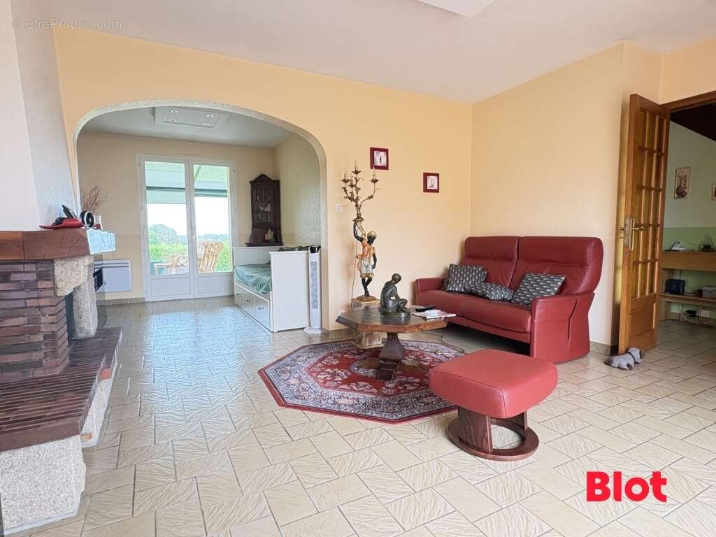 Maison à BEDEE