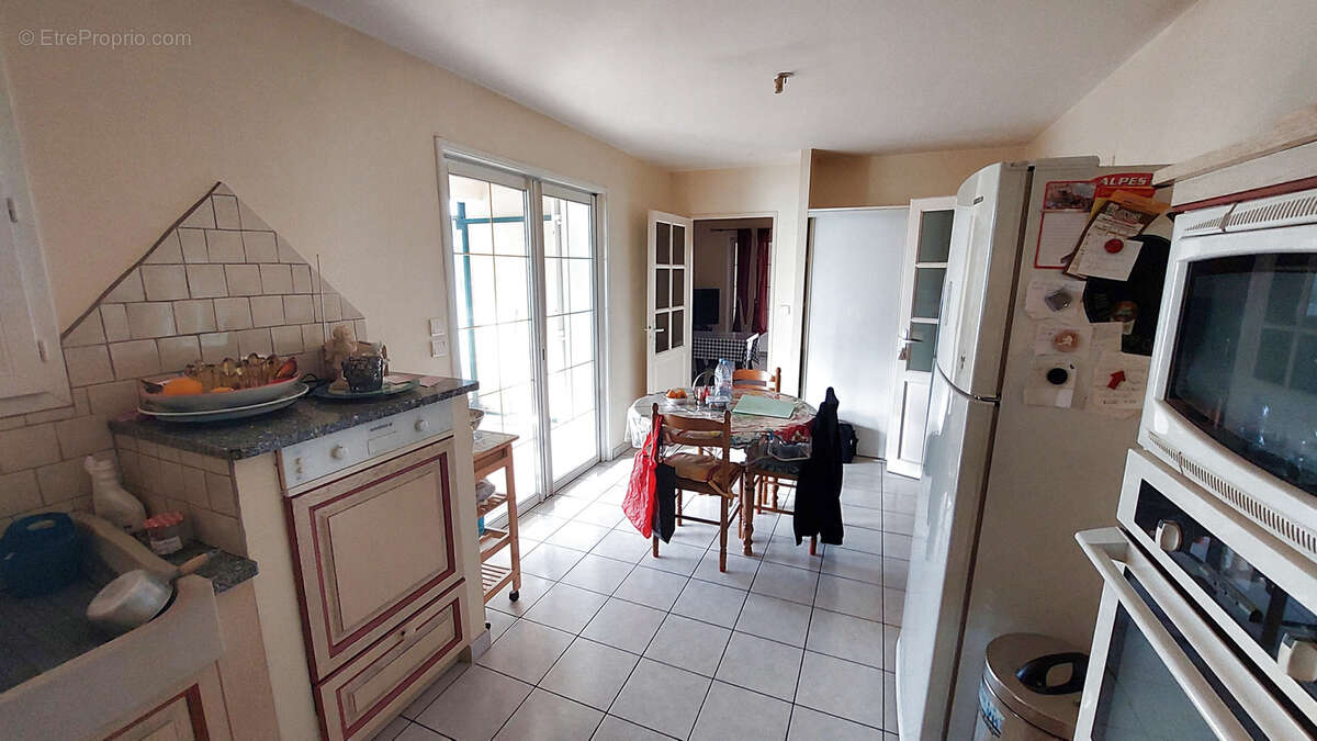 Maison à MONTELIMAR