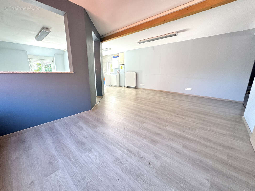 SARRALBE - Immeuble à gros potentiel de cashflow ! 6P + garage - photo 18