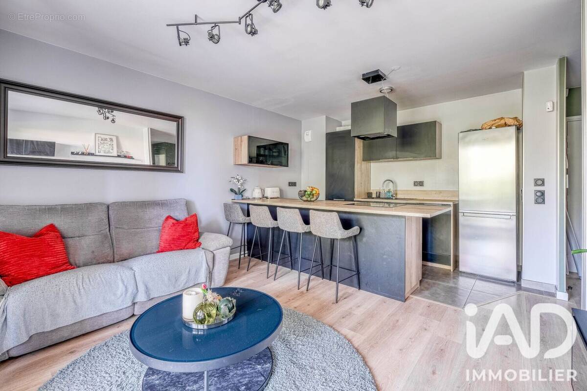 Photo 1 - Appartement à VILLENEUVE-LE-COMTE