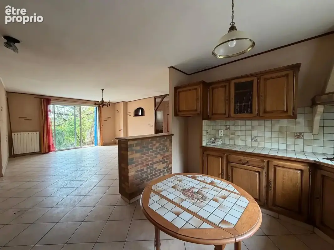 MAISON de plain-pied sur un parc arboré de 2800m2. - photo 3