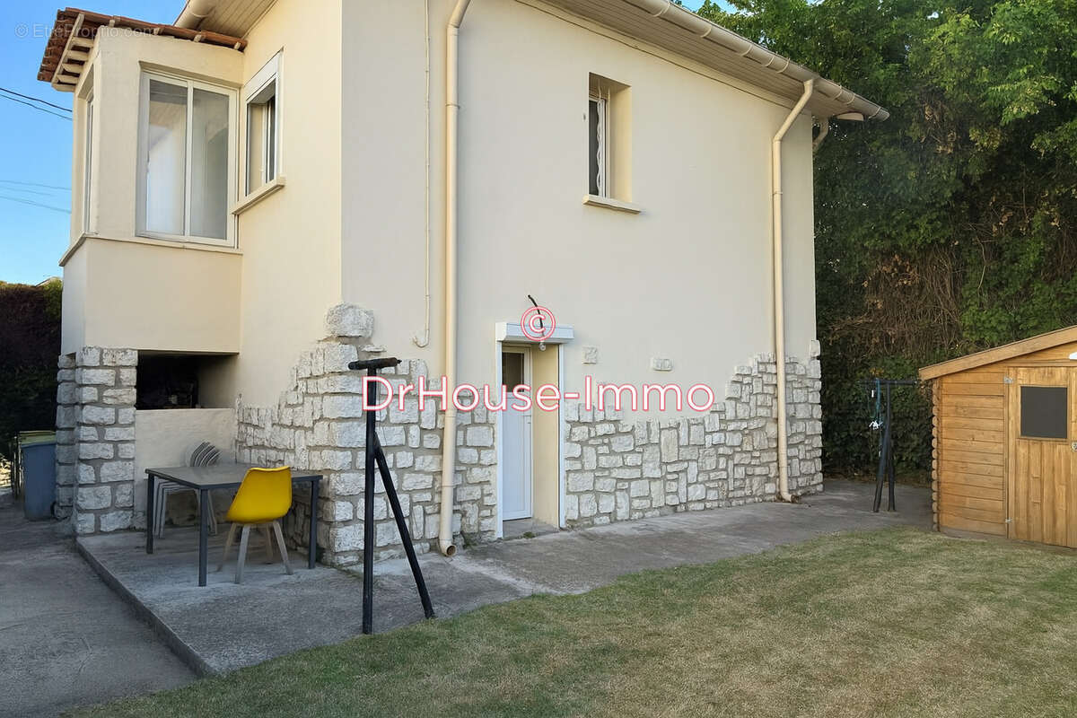 Maison à SAINT-VICTORET