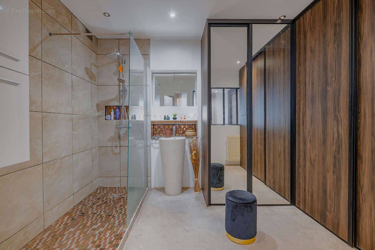 Appartement à CALUIRE-ET-CUIRE