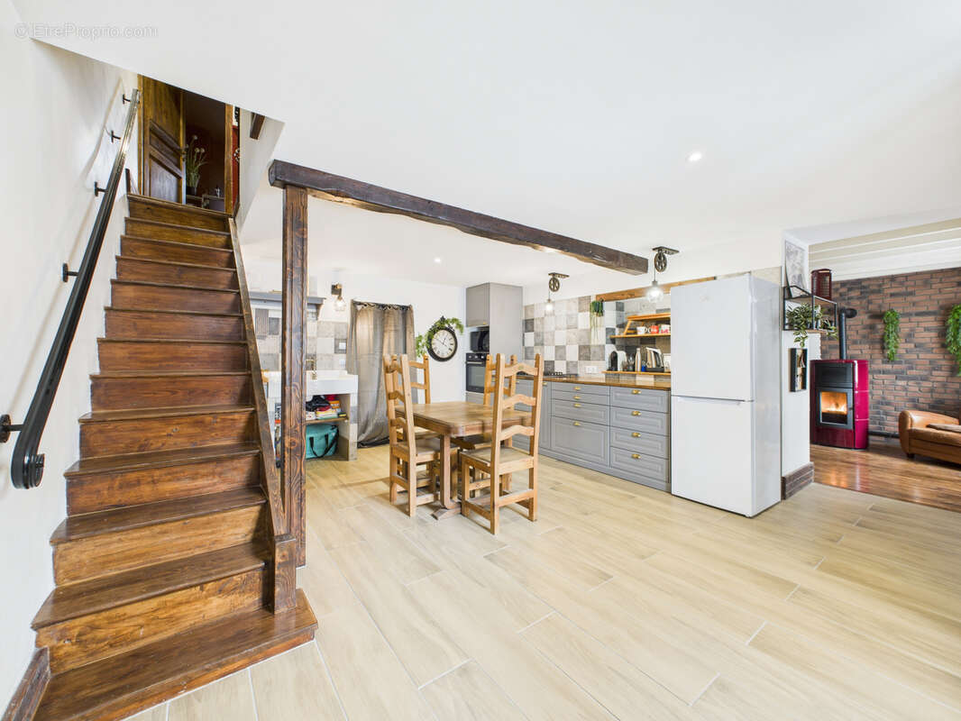 Maison à SAINT-BARTHELEMY-LESTRA