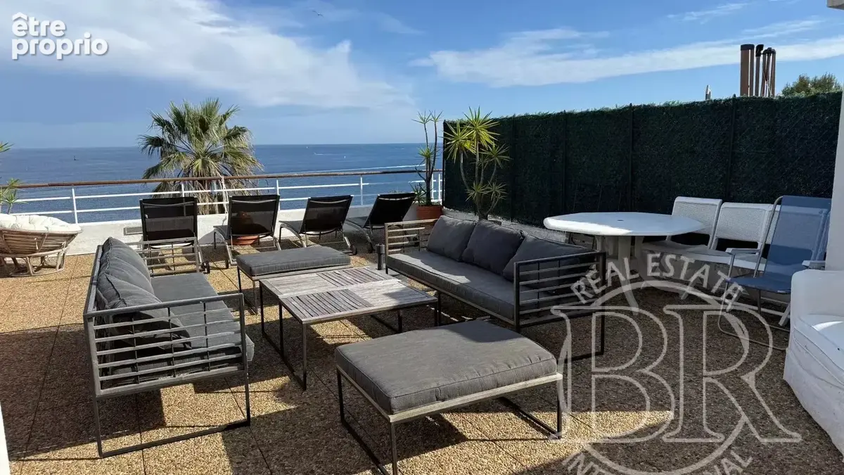 VALLAURIS A Vendre  appartement  avec la terrasse de 80m2  T3 Vallauris vue panoramique mer - photo 7