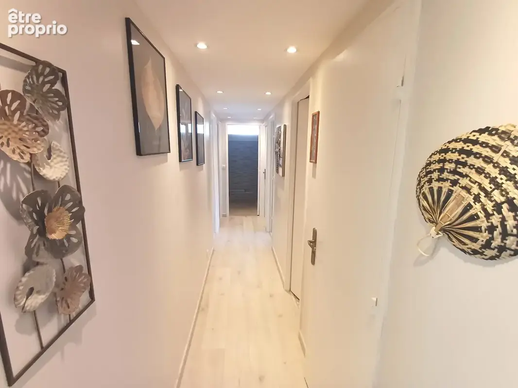 Bel Appartement sur les Hauteurs de Dieppe avec Ascenseur, Cave, Balcon et Stationnement - photo 7