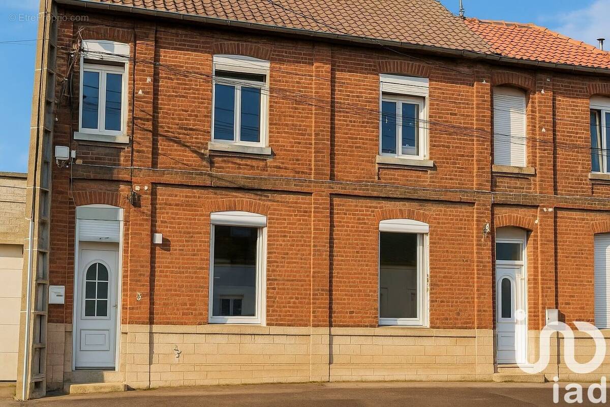 Photo 1 - Maison à MORTAGNE-DU-NORD