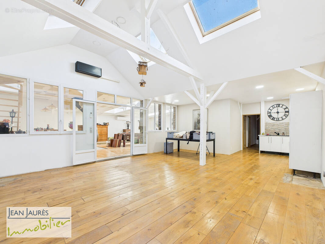 Maison à SAINTE-SAVINE